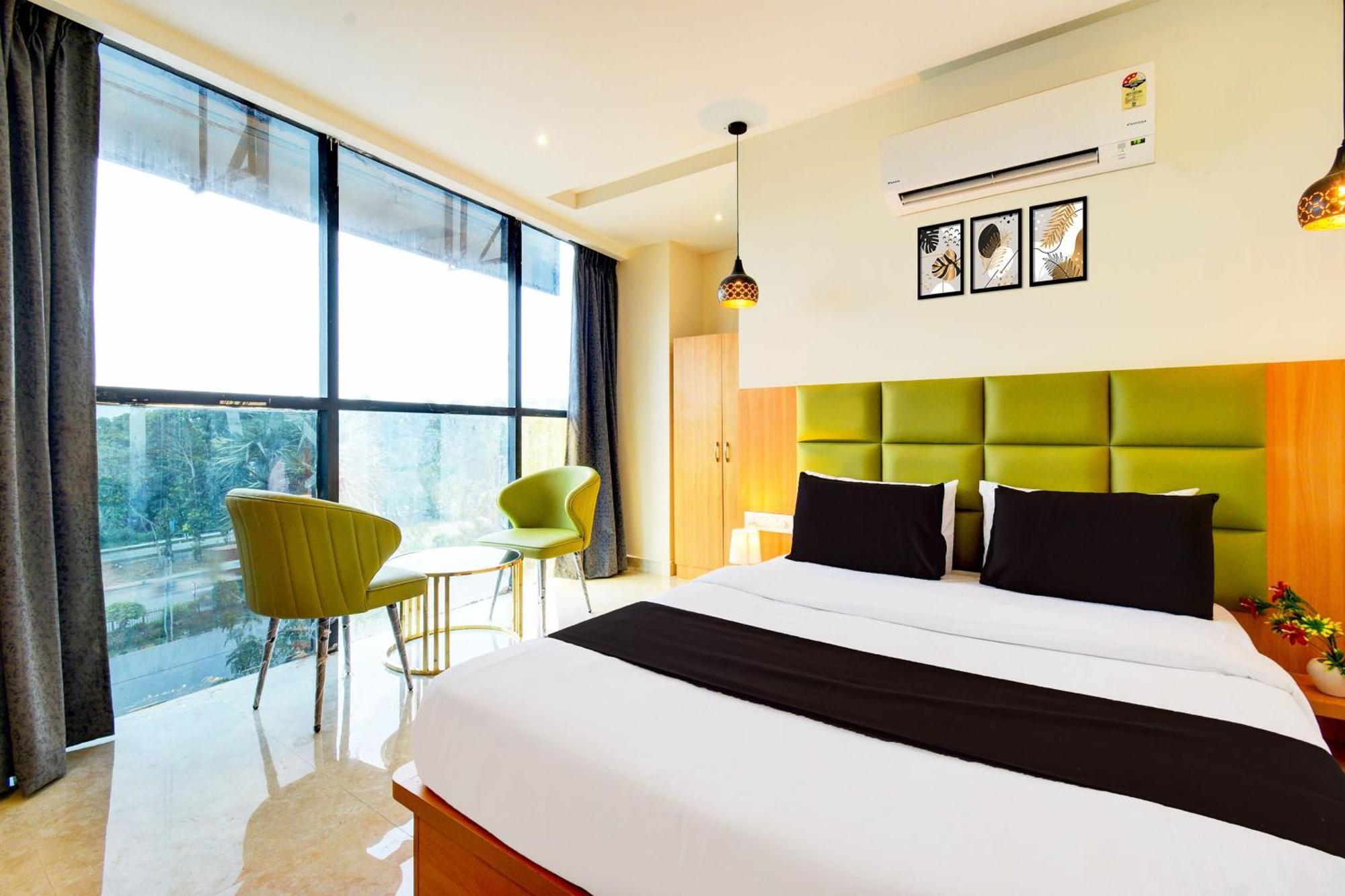 Hotel O Svs Suites Luxury Rooms Trimulgherry Eksteriør bilde