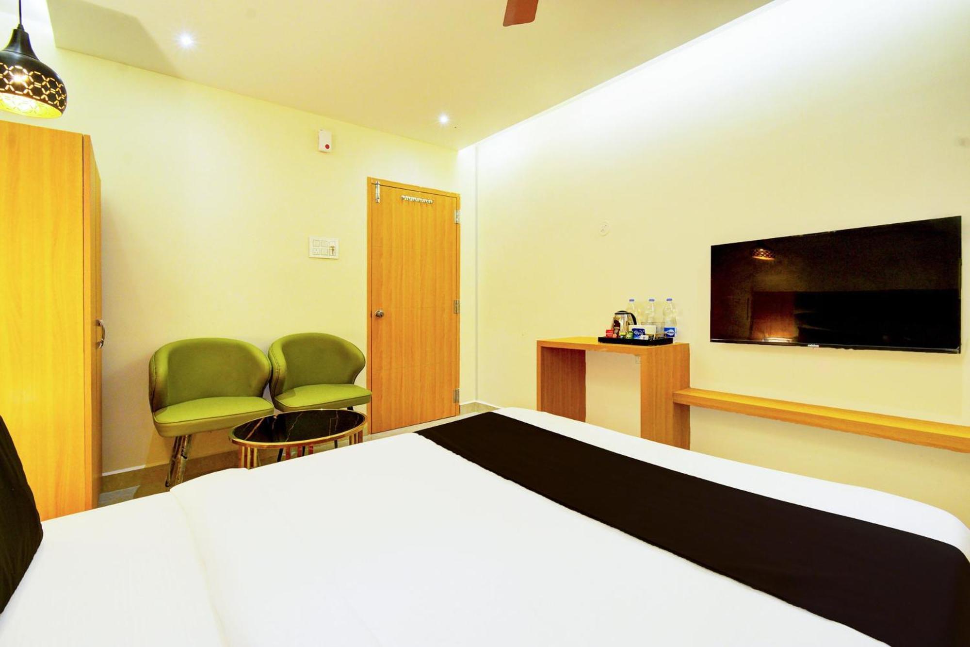 Hotel O Svs Suites Luxury Rooms Trimulgherry Eksteriør bilde