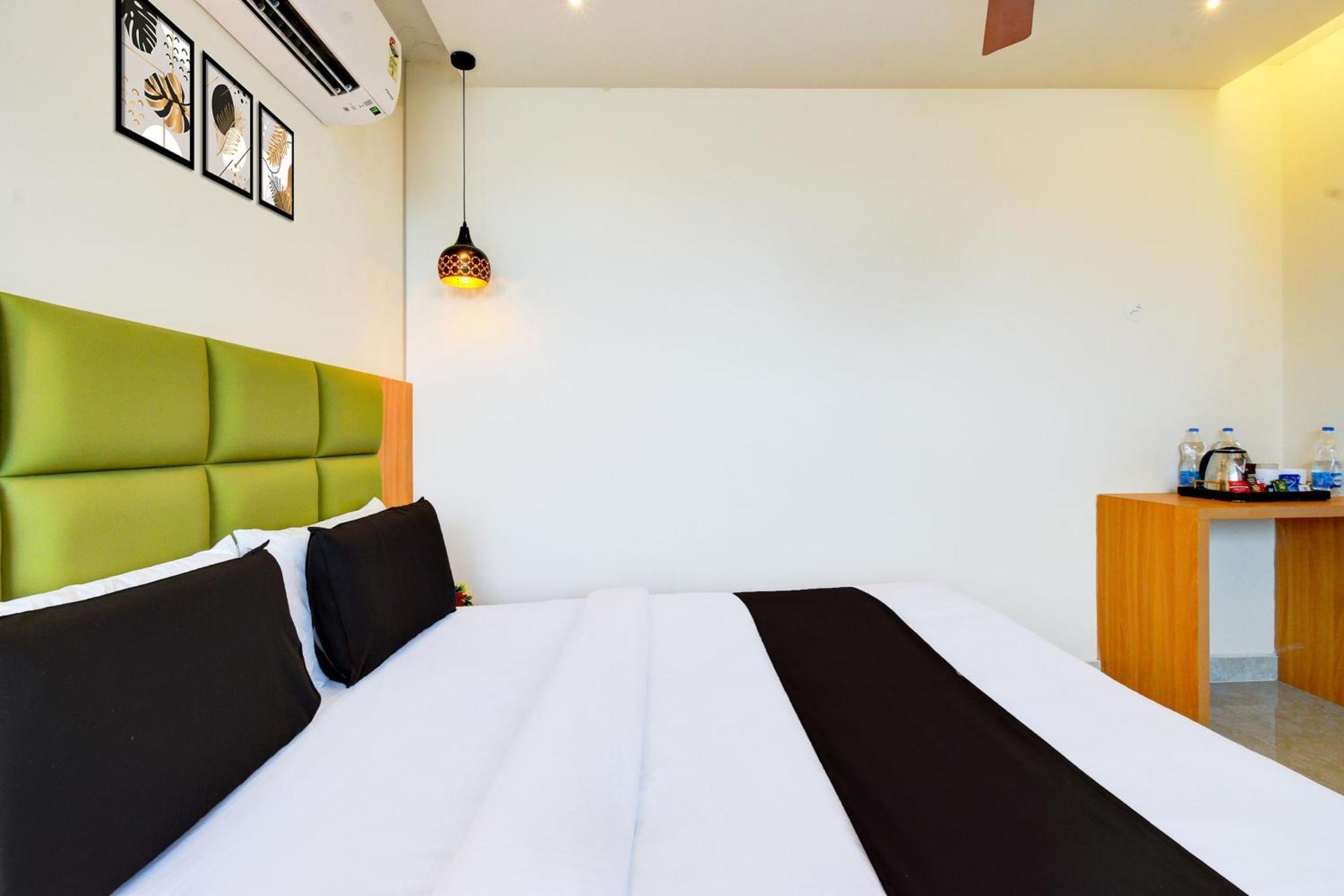 Hotel O Svs Suites Luxury Rooms Trimulgherry Eksteriør bilde